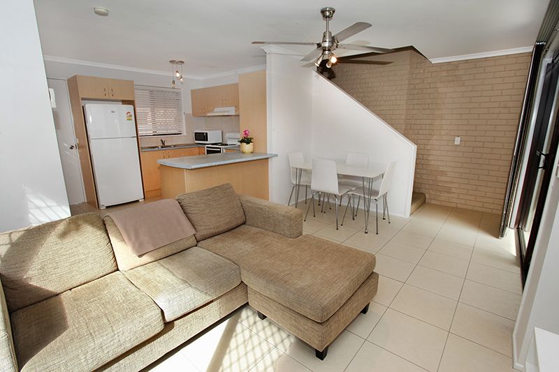 1/4 Yallanga Pl, Mooloolaba, QLD 4557