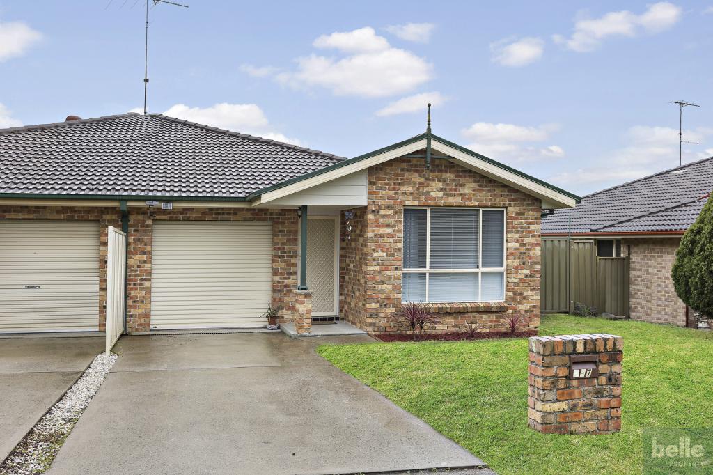 2/7 Kellerman Dr, St Helens Park, NSW 2560