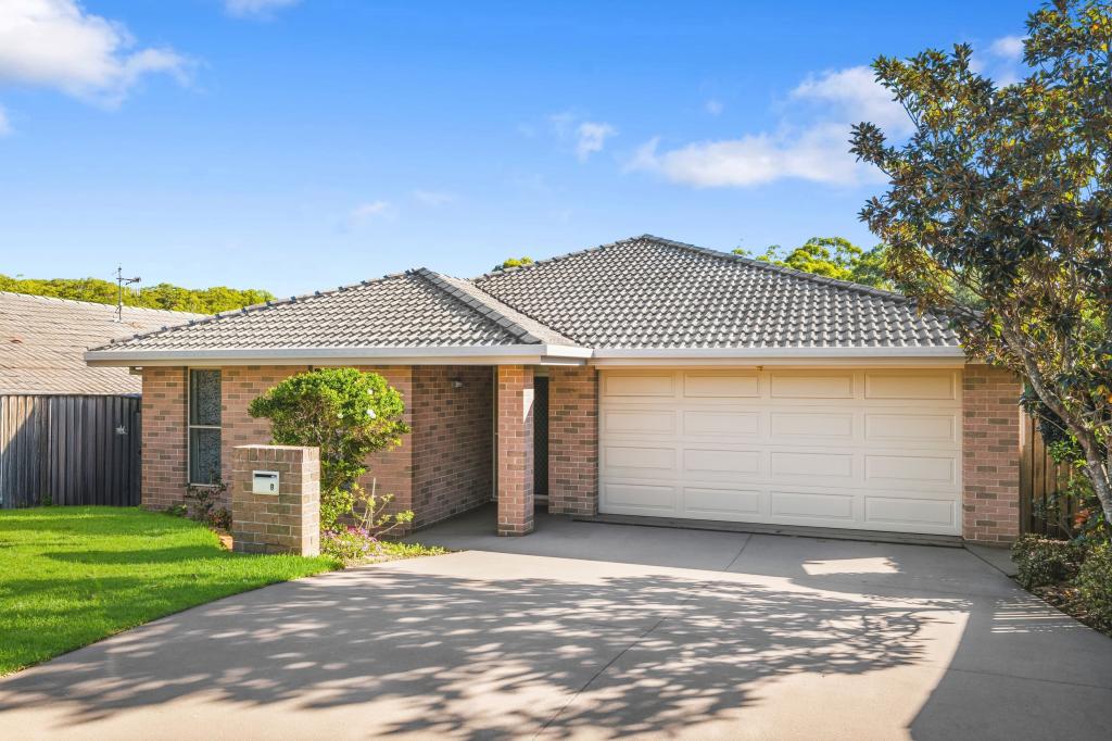 8 MAYSFIELD CCT, PORT MACQUARIE, NSW 2444
