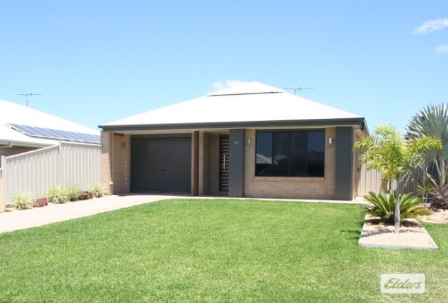 7B DESGRAND ST, EMERALD, QLD 4720