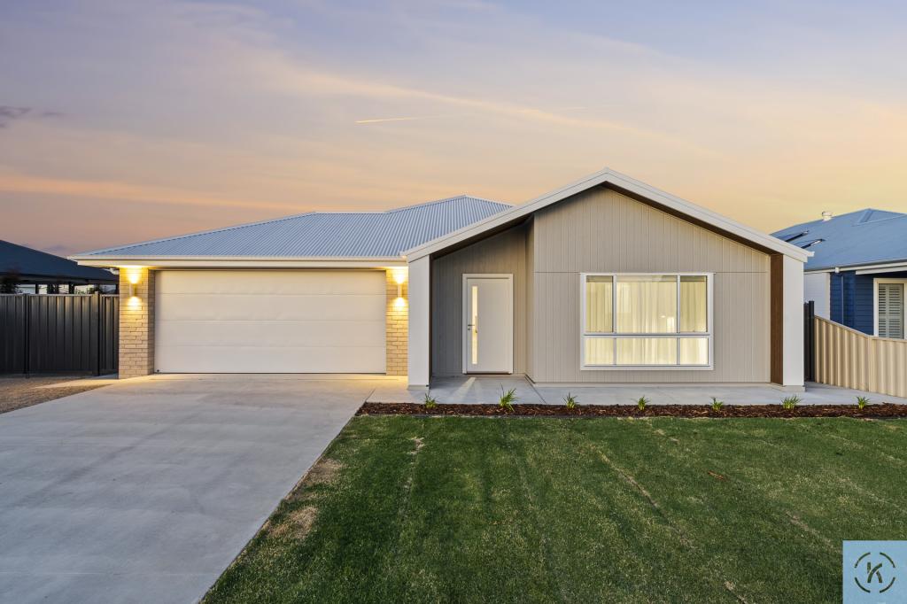 84 BRUTON ST, TOCUMWAL, NSW 2714