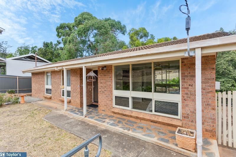 3 Petite Ct, Para Hills, SA 5096