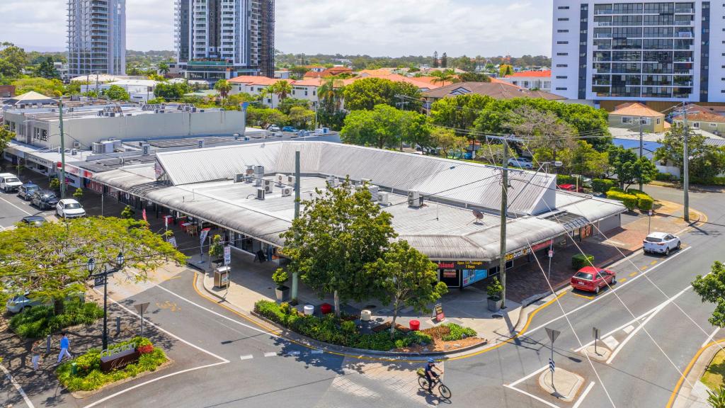 37 THOMAS DR, SURFERS PARADISE, QLD 4217