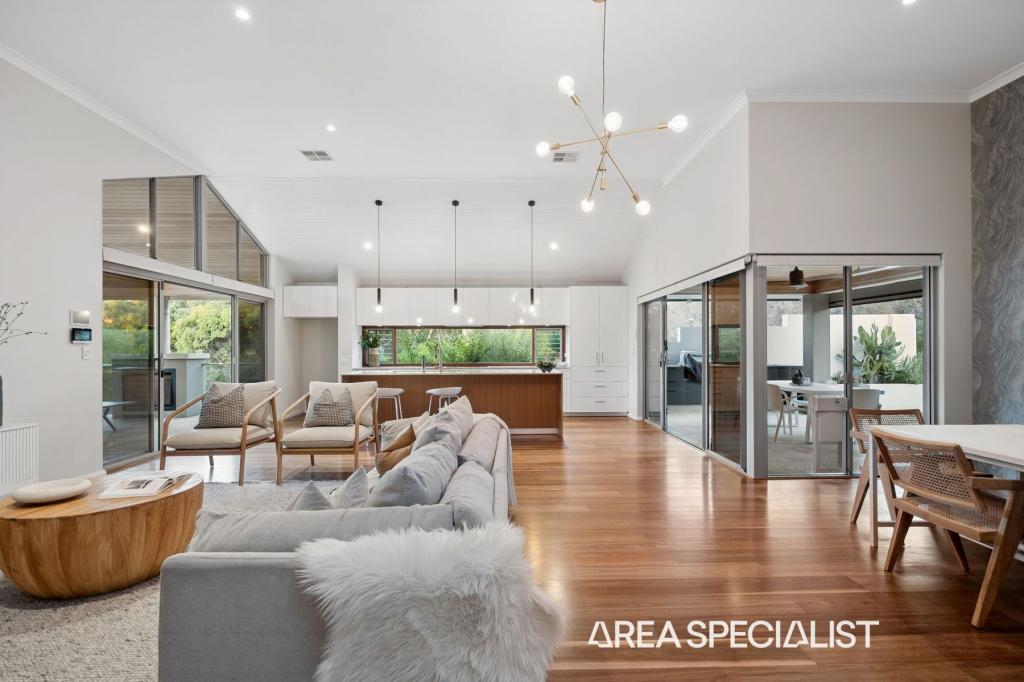 52 King Albert Rd, Trigg, WA 6029