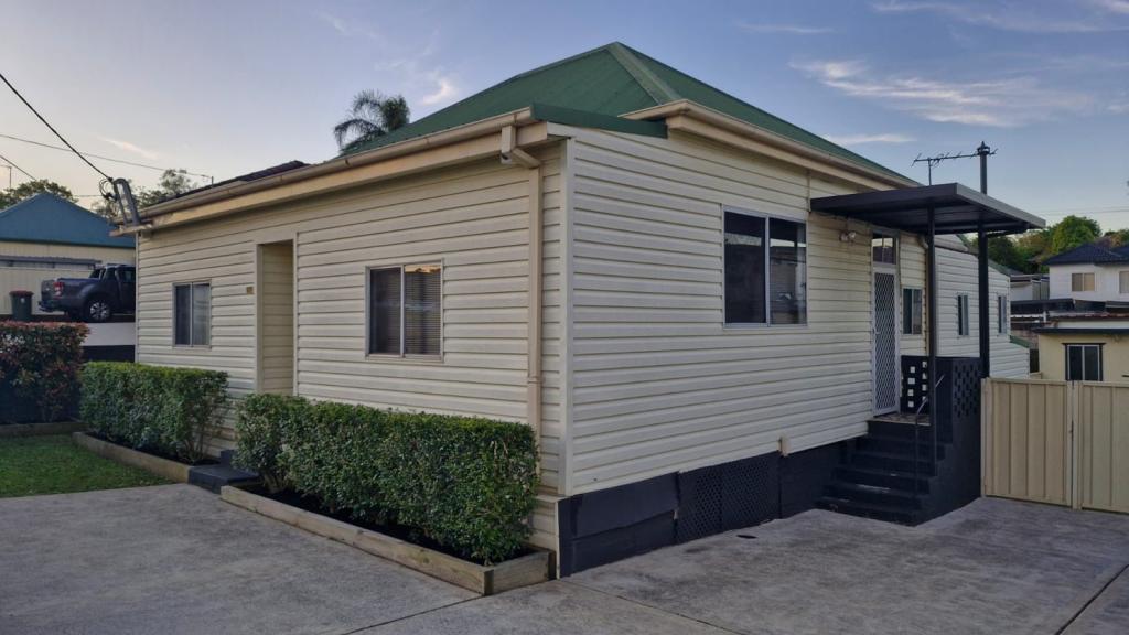 2/462 Great Western Hwy, Pendle Hill, NSW 2145
