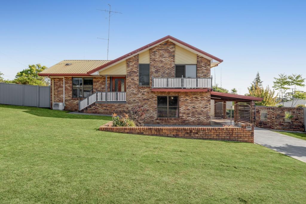 22 Lindberg St, Wilsonton, QLD 4350