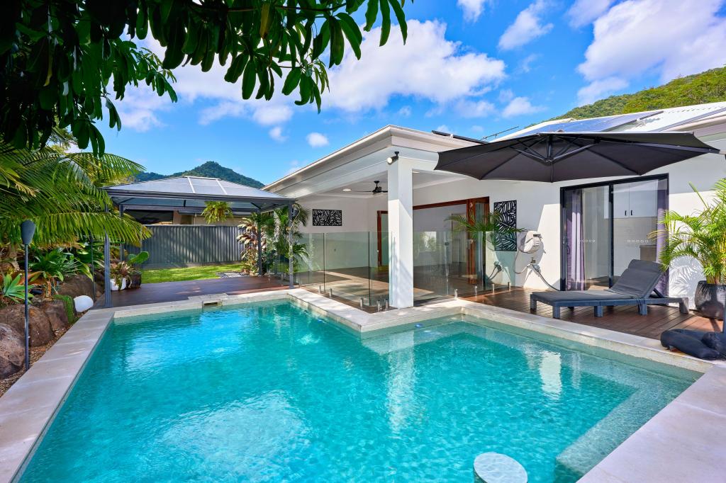 17 Davidson Cl, Redlynch, QLD 4870