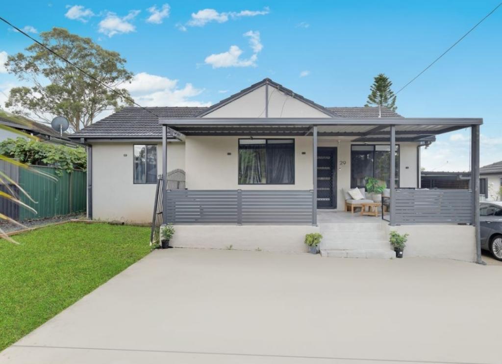 29 Yalta St, Sadleir, NSW 2168