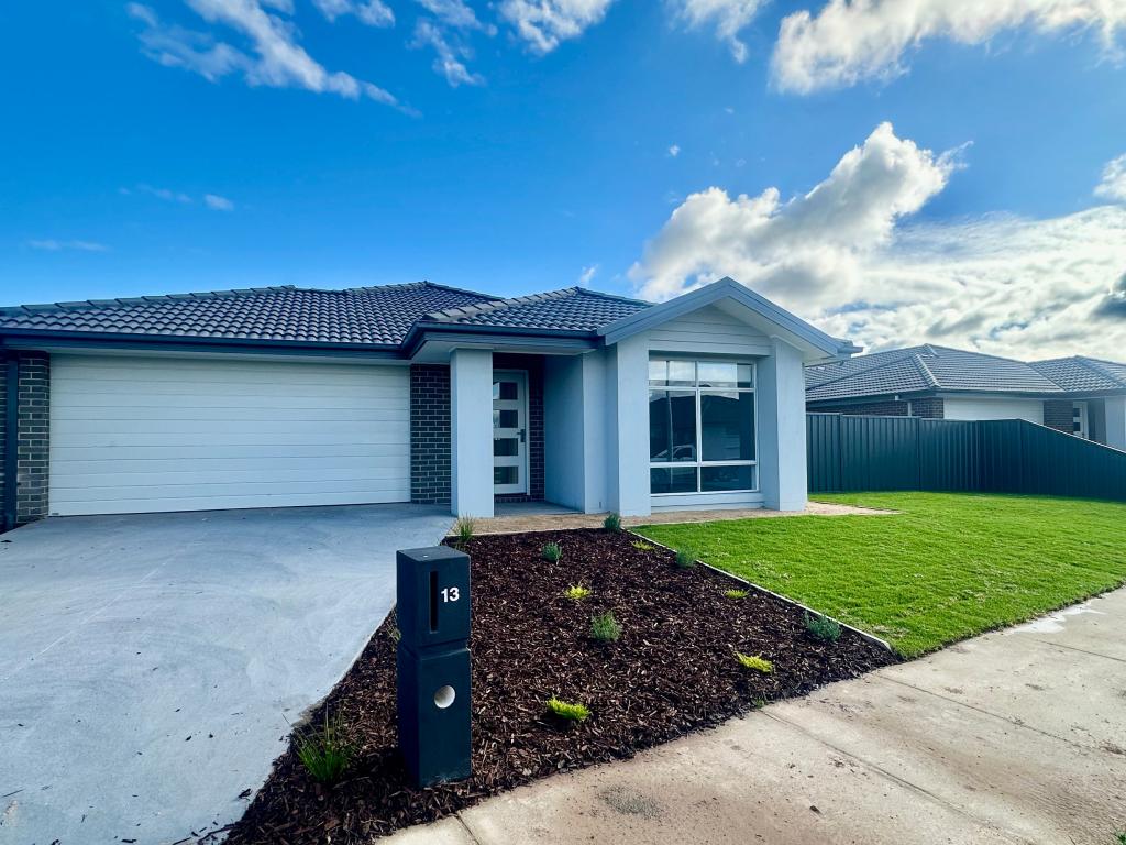 13 Honeyeater St, Benalla, VIC 3672