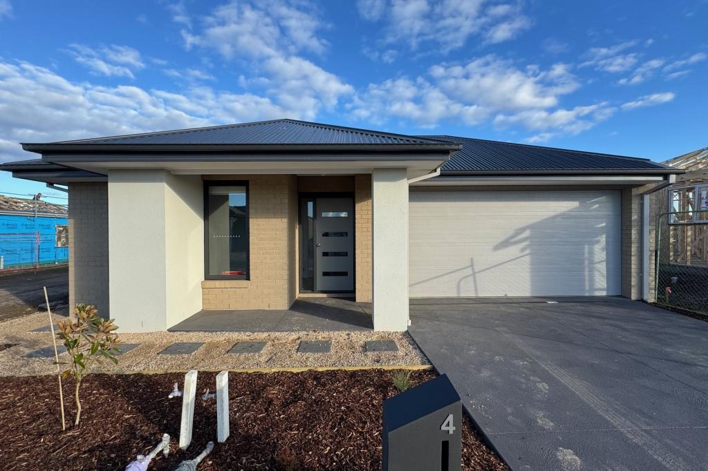 4 Petunia Cres, Armstrong Creek, VIC 3217