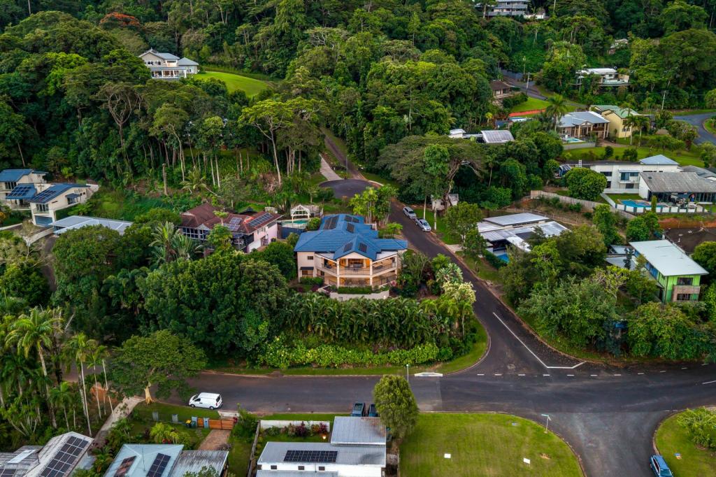 1 Alison Cl, Edge Hill, QLD 4870