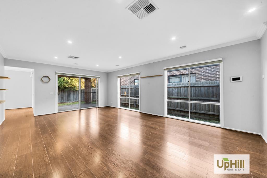 27 Lucinda Lane, Cranbourne North, VIC 3977