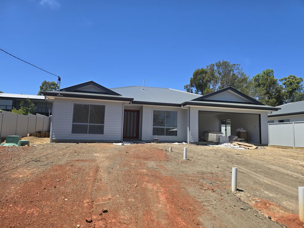 37 Tenanne St, Russell Island, QLD 4184