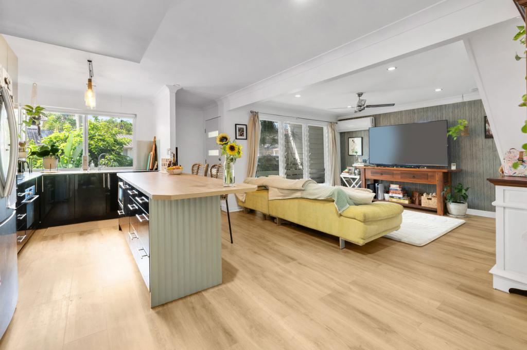 7/2 St Kevins Ave, Benowa, QLD 4217