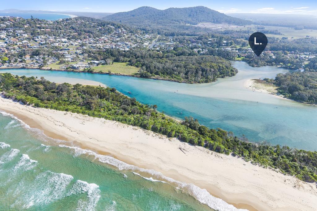 1 Lake St, Crescent Head, NSW 2440