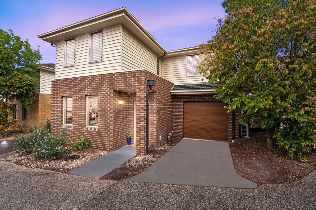 2/100-108 West Fyans St, Newtown, VIC 3220