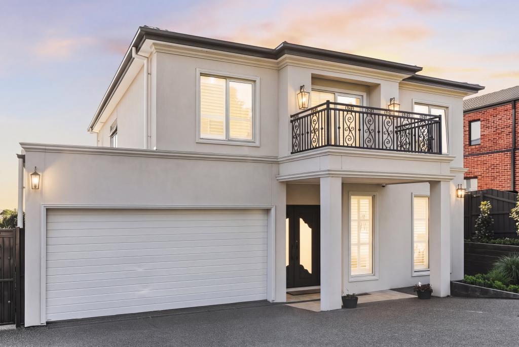19 DION ST, DONCASTER, VIC 3108