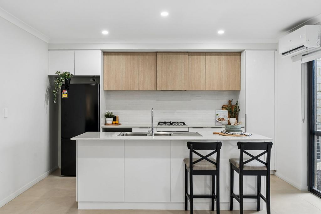 10 Eugenes Loop, Tapping, WA 6065