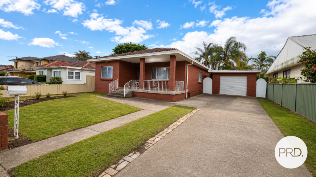 17 Bradshaw Ave, Moorebank, NSW 2170