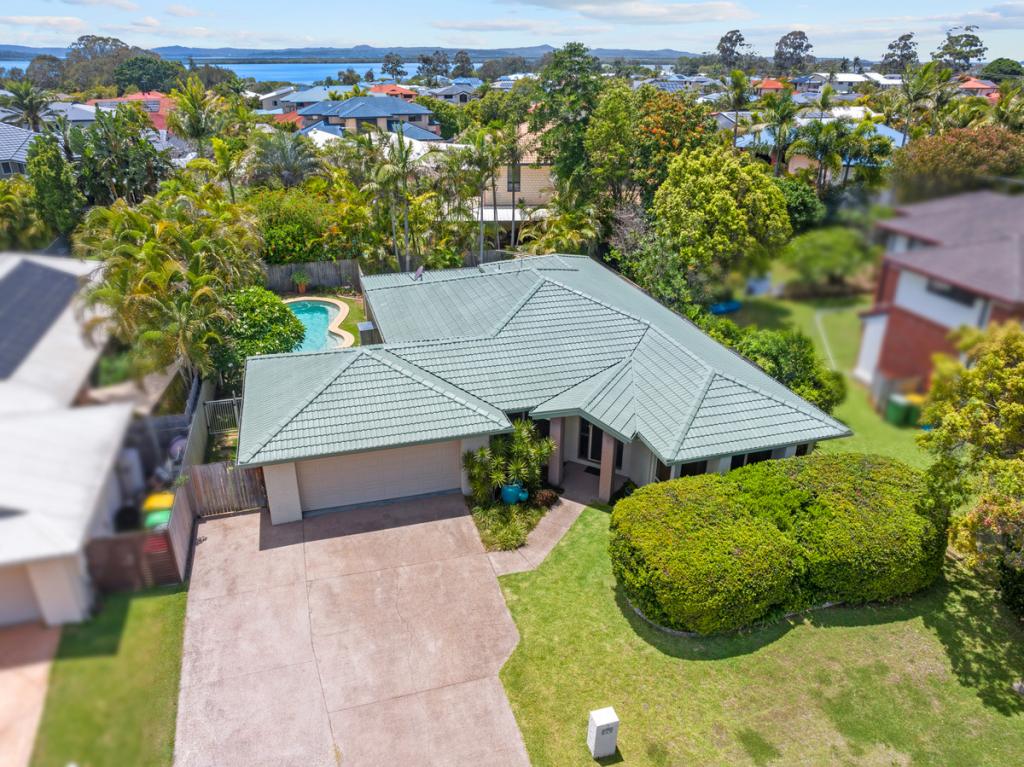 11 Kimbolton Dr, Redland Bay, QLD 4165