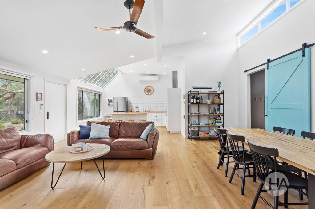 22 Victoria Ave, Somers, VIC 3927