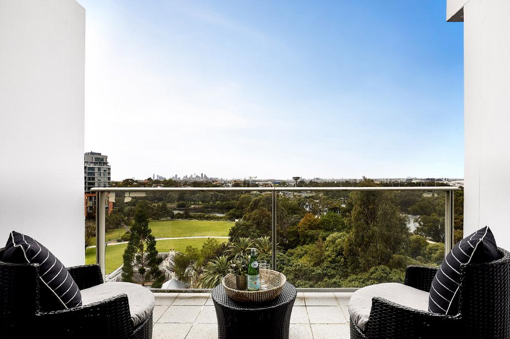 805/2 BRODIE SPARK DR, WOLLI CREEK, NSW 2205