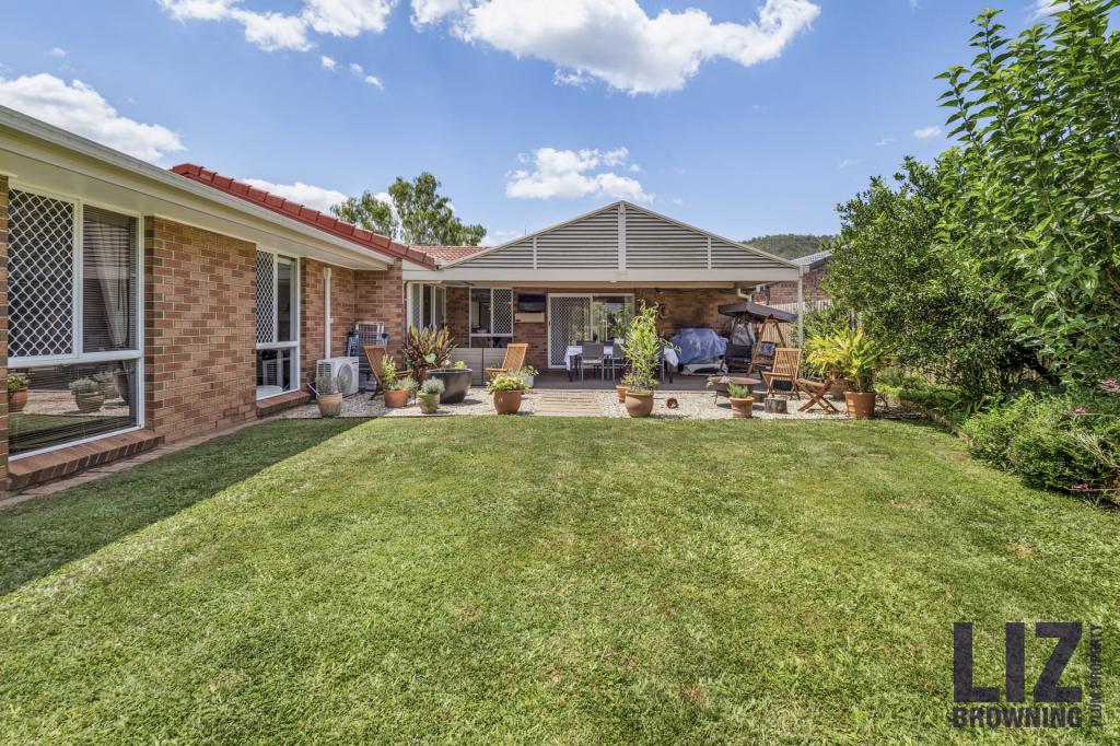 10 Codford Pl, Chapel Hill, QLD 4069