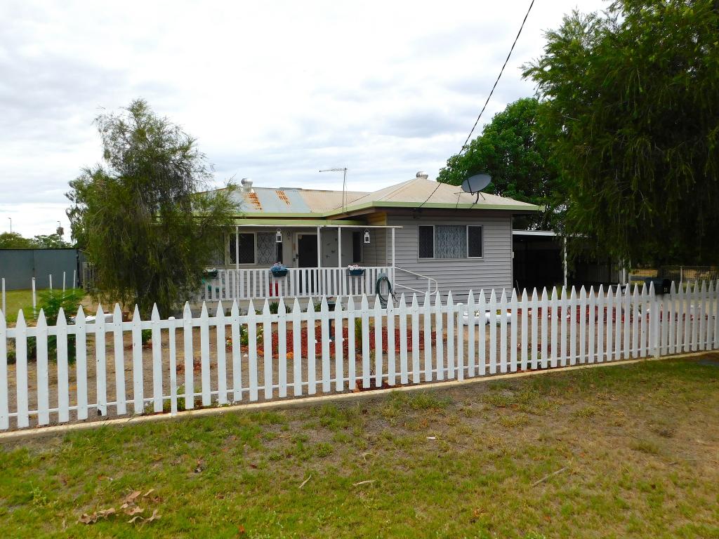 6 Edward St, Charleville, QLD 4470