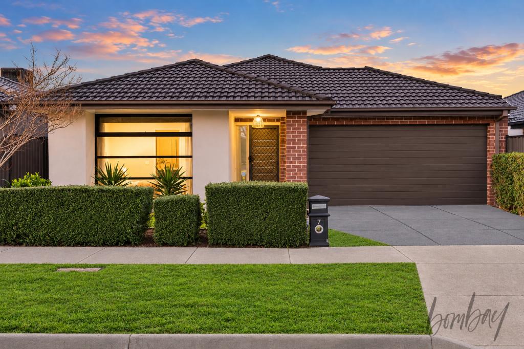7 Divan Pl, Craigieburn, VIC 3064