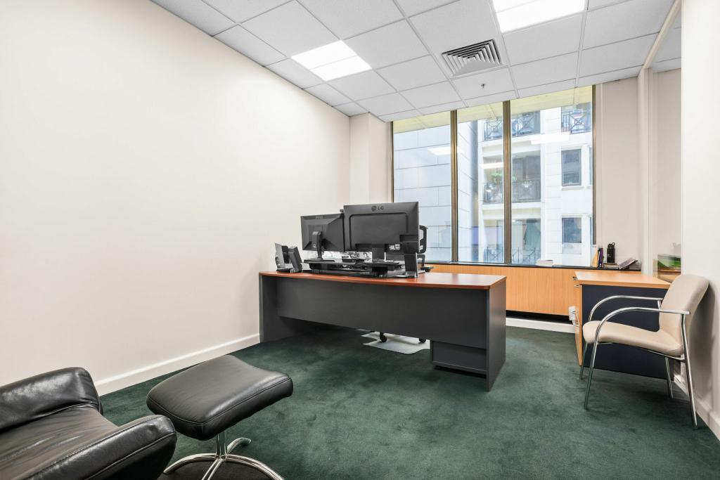 SUITE 207/370 ST KILDA RD, MELBOURNE, VIC 3004