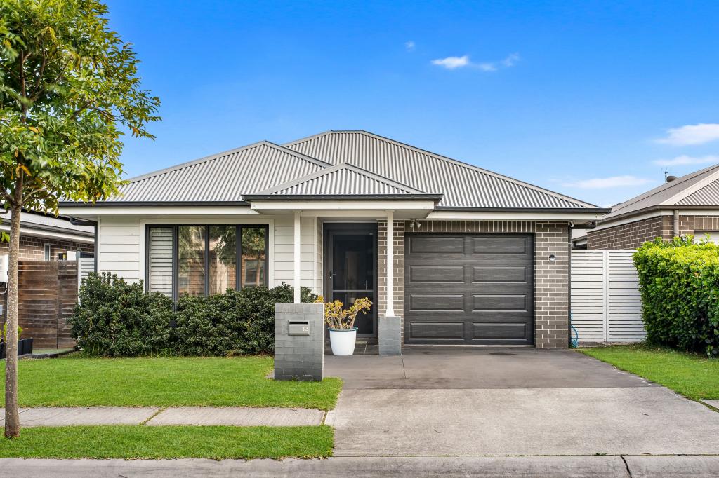 12 SYNCARPIA ST, MARSDEN PARK, NSW 2765