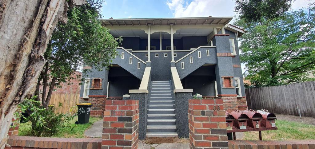 4/66 PAKINGTON ST, ST KILDA, VIC 3182