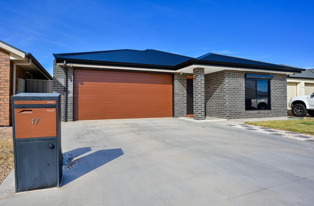 17 Jensen Ave, Whyalla Jenkins, SA 5609