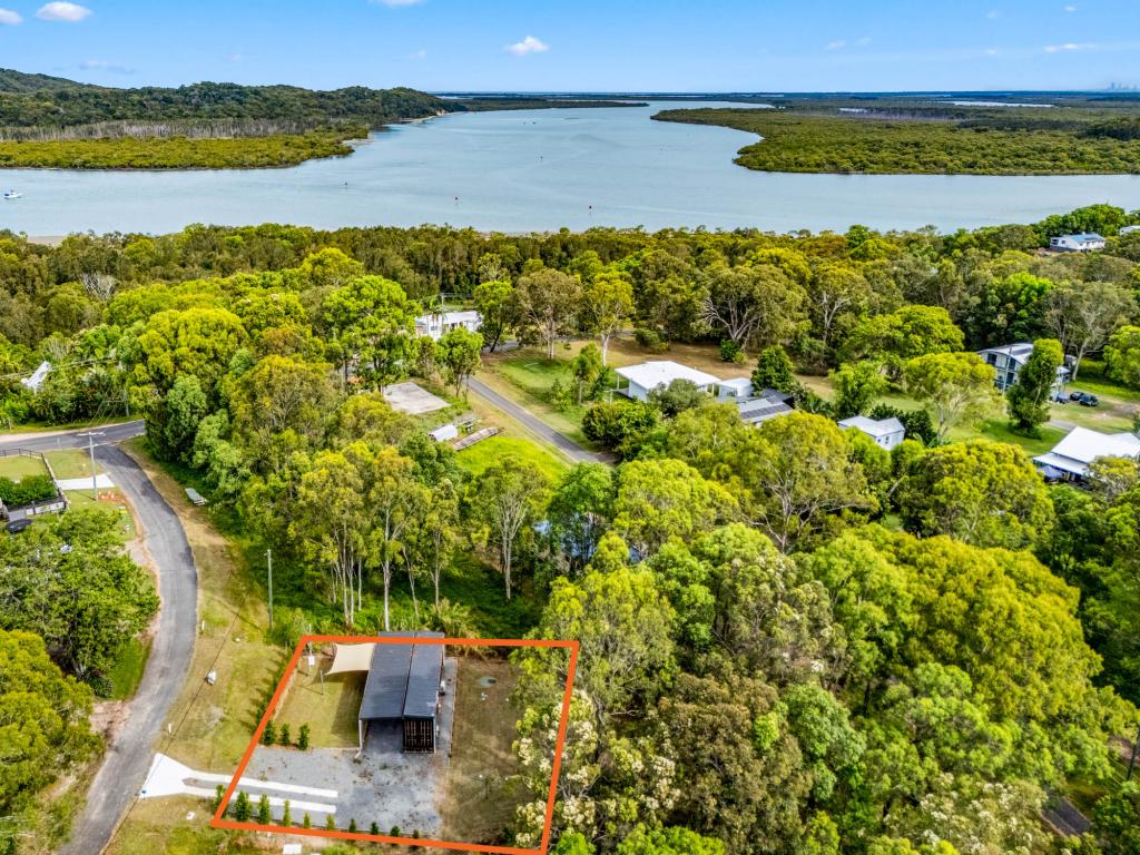 4 The Tor Walk, Russell Island, QLD 4184