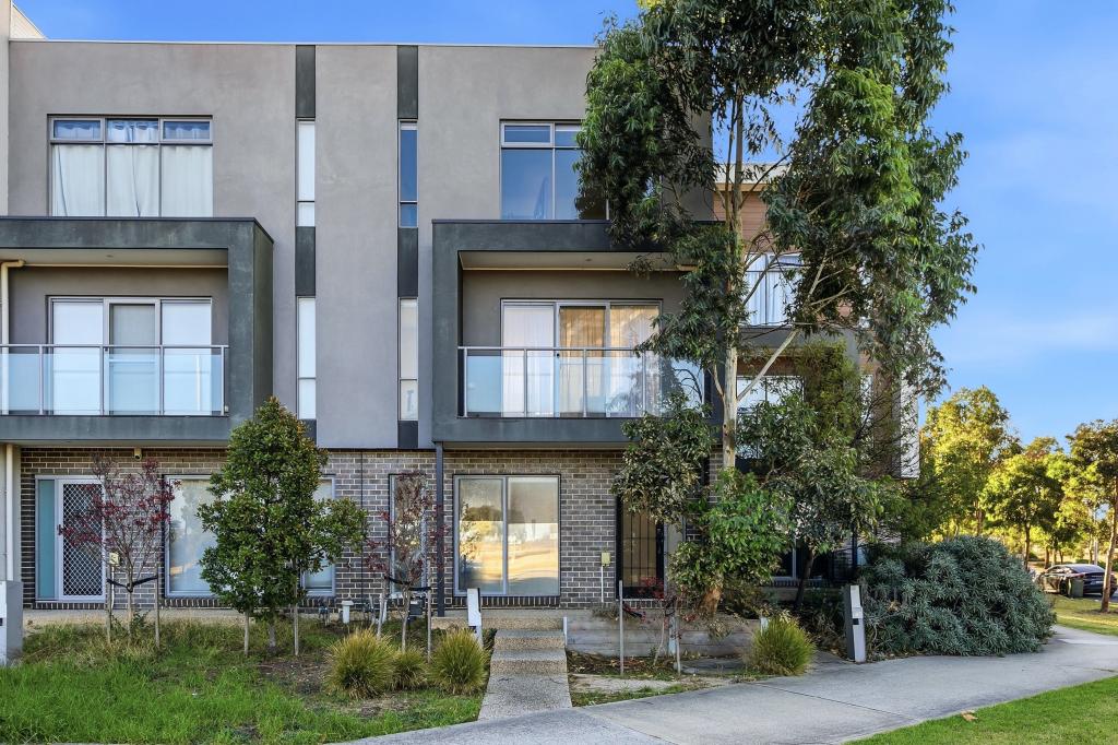 82 ASHCROFT AVE, WILLIAMS LANDING, VIC 3027