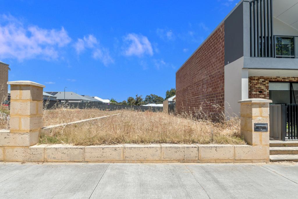 12 RESEARCH AVE, PIARA WATERS, WA 6112