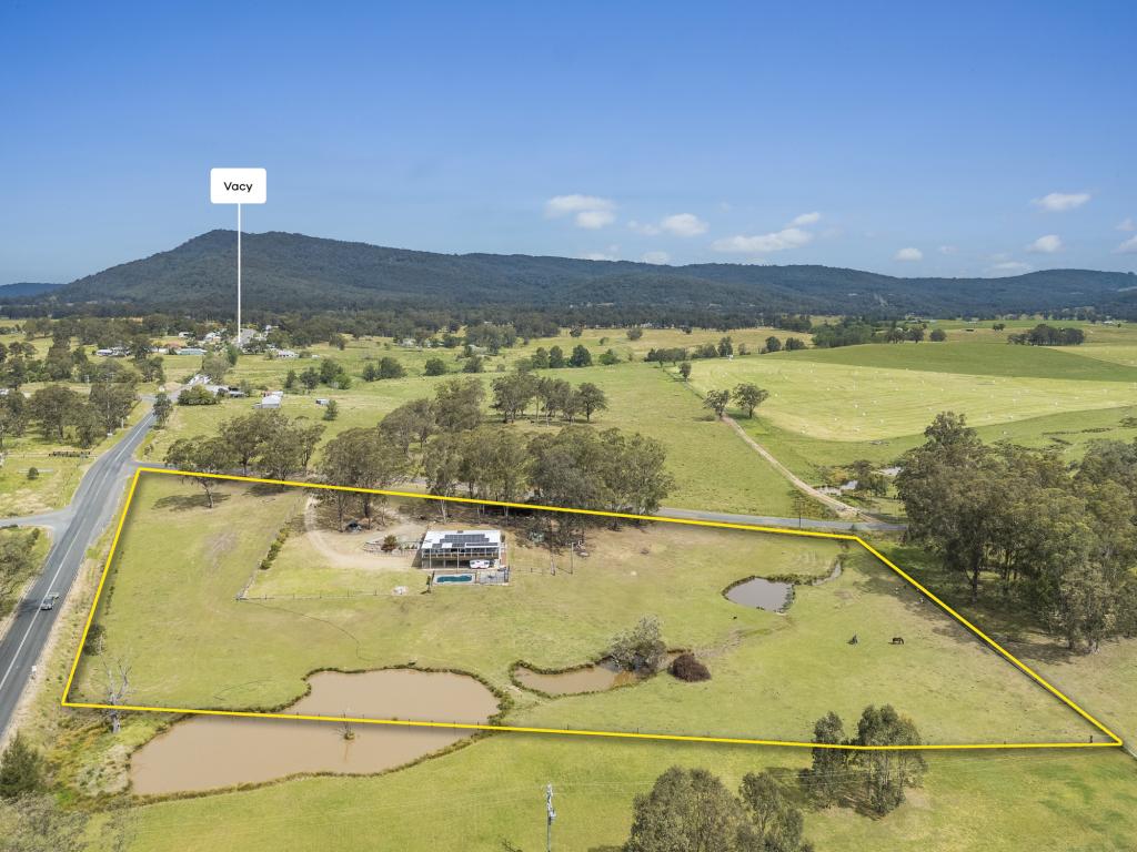 10 SUMMERHILL ROAD, VACY, NSW 2421