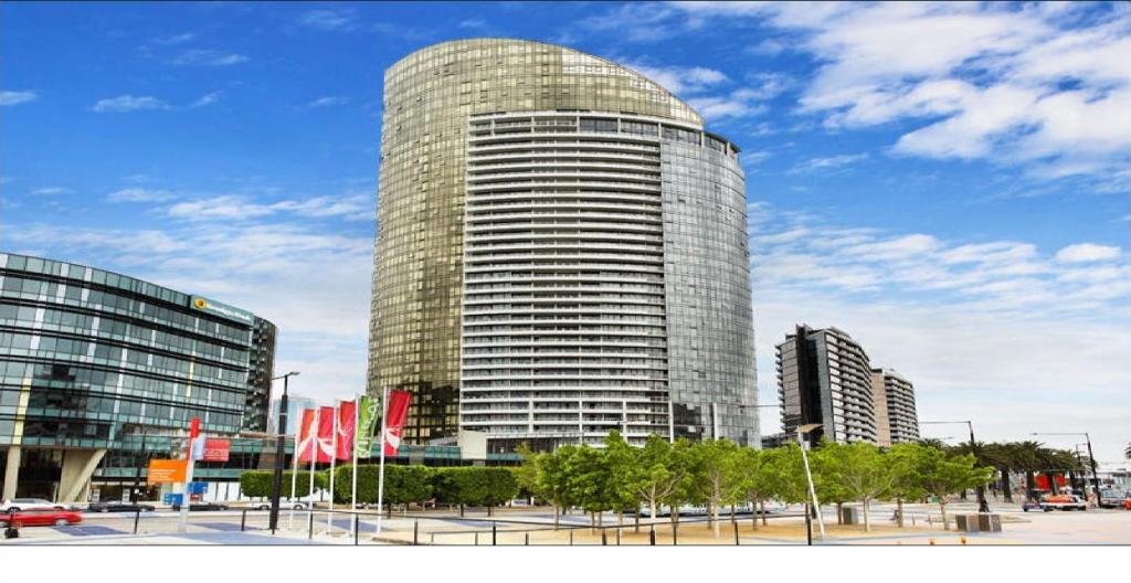 3310b/100 Habour Esp, Docklands, VIC 3008
