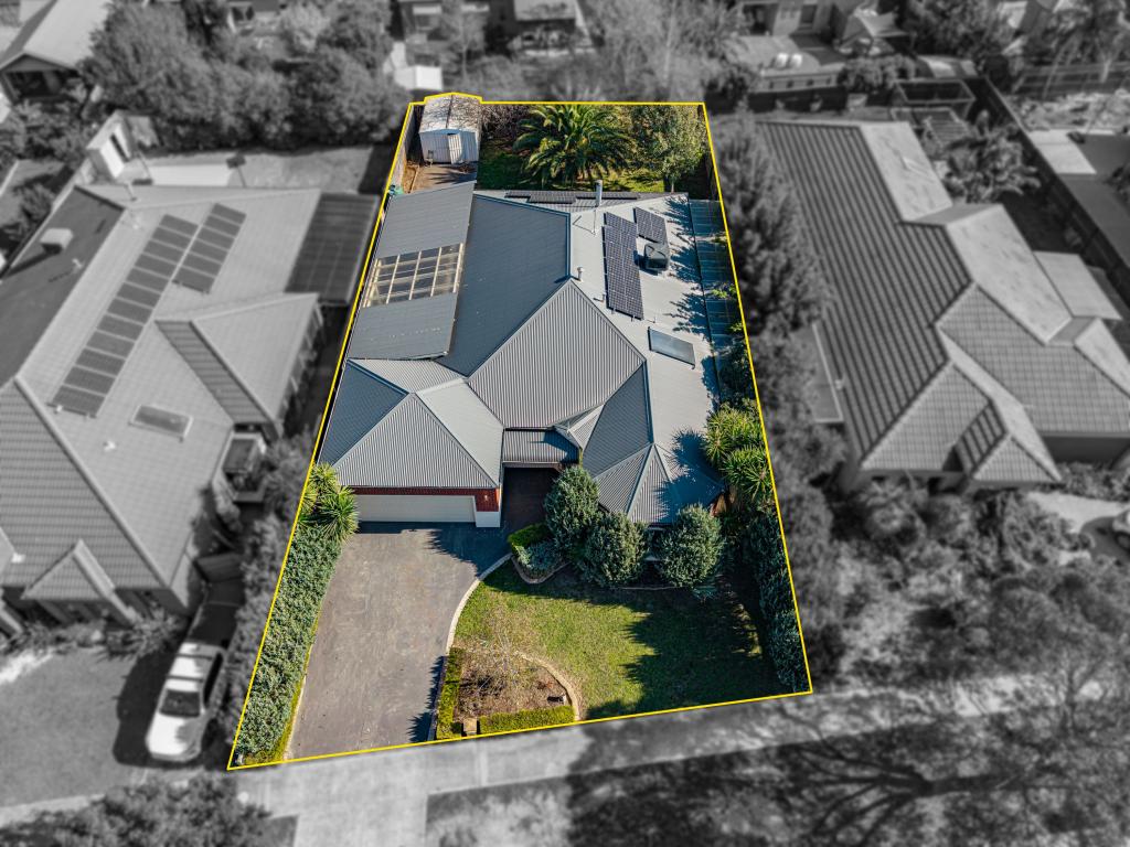 54 ARTHUR PHILLIP DR, PAKENHAM, VIC 3810