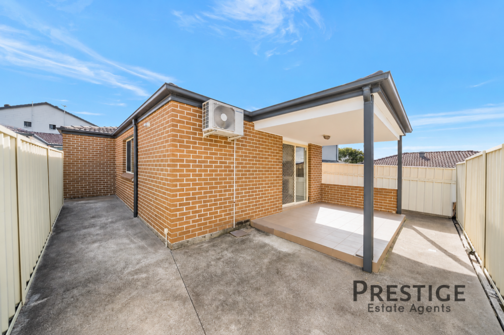 6a Lansbury St, Edensor Park, NSW 2176