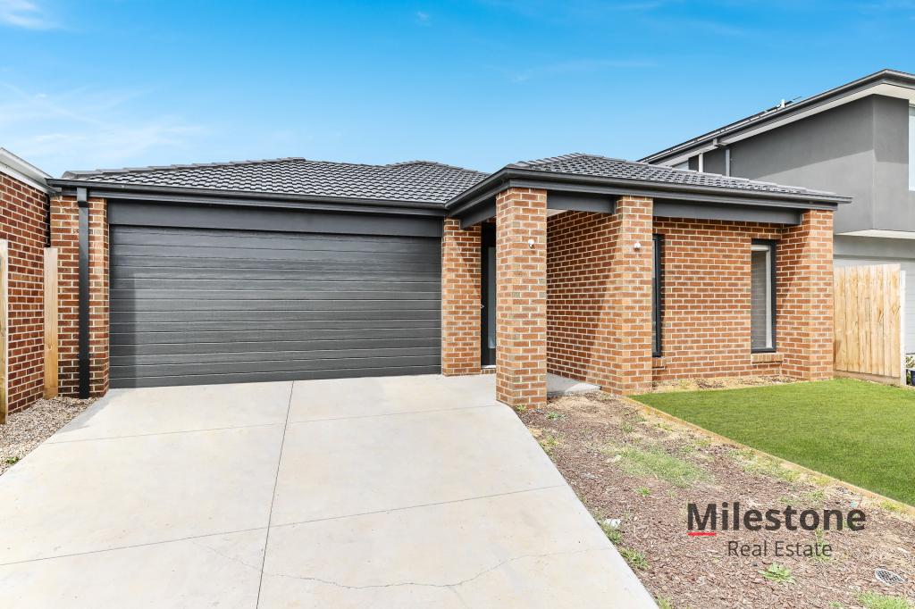 49 HAFLINGER AVE, CRANBOURNE EAST, VIC 3977