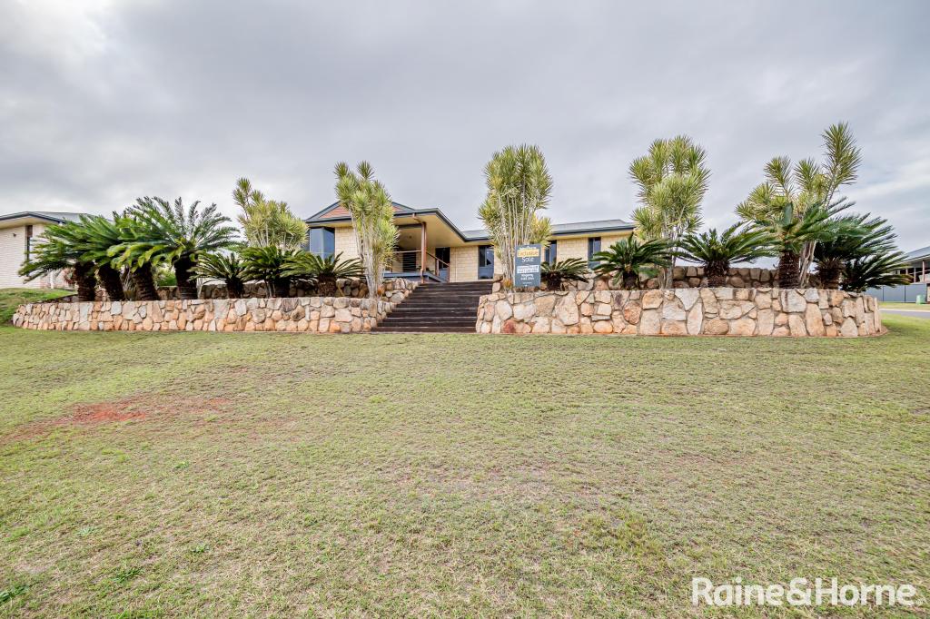 4 Bernard Cres, Kingaroy, QLD 4610