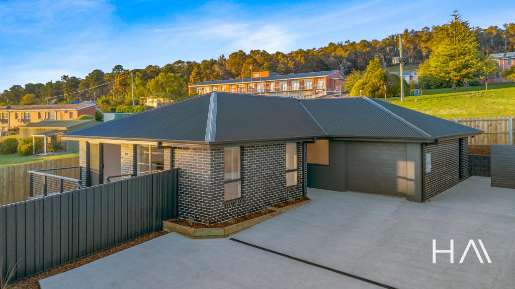 2/39 Greens Beach Rd, Beaconsfield, TAS 7270