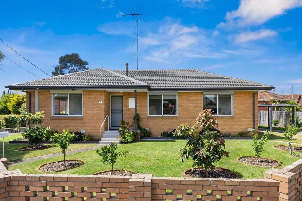15 Hitchcock St, Breakwater, VIC 3219
