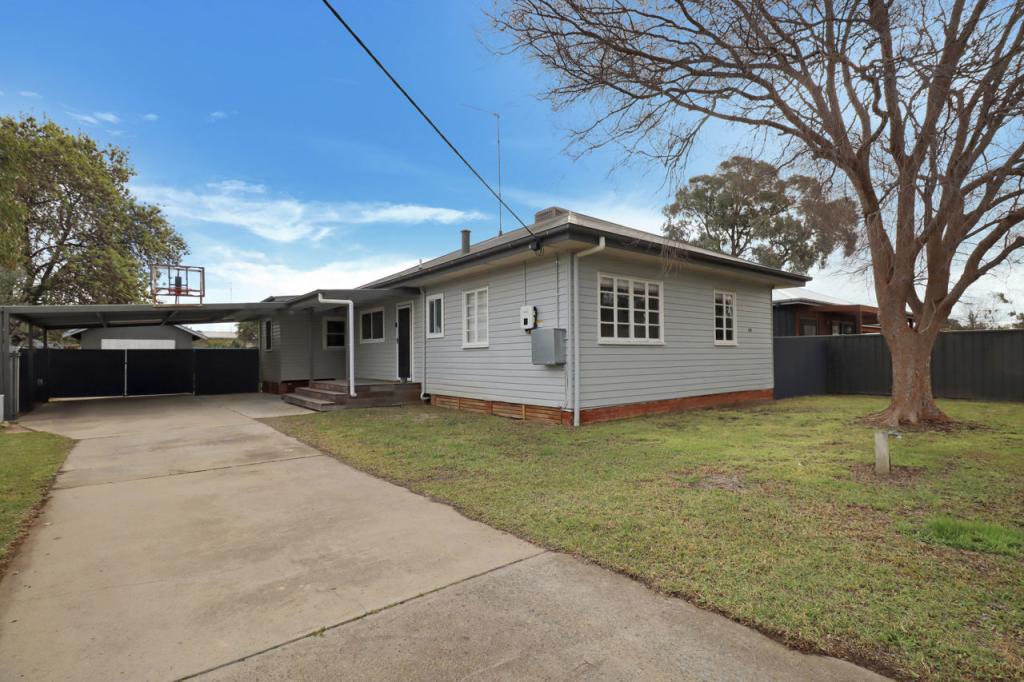 482 CRESSY ST, DENILIQUIN, NSW 2710