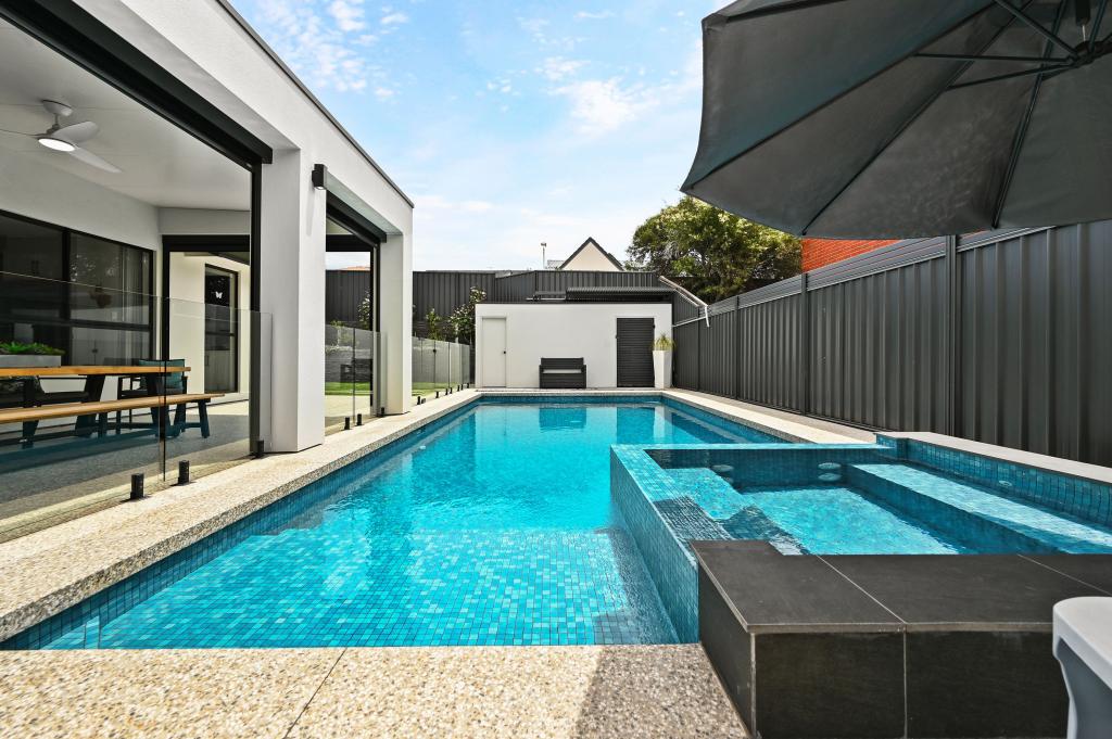 4 Tennyson Heights Ct, Tennyson, SA 5022