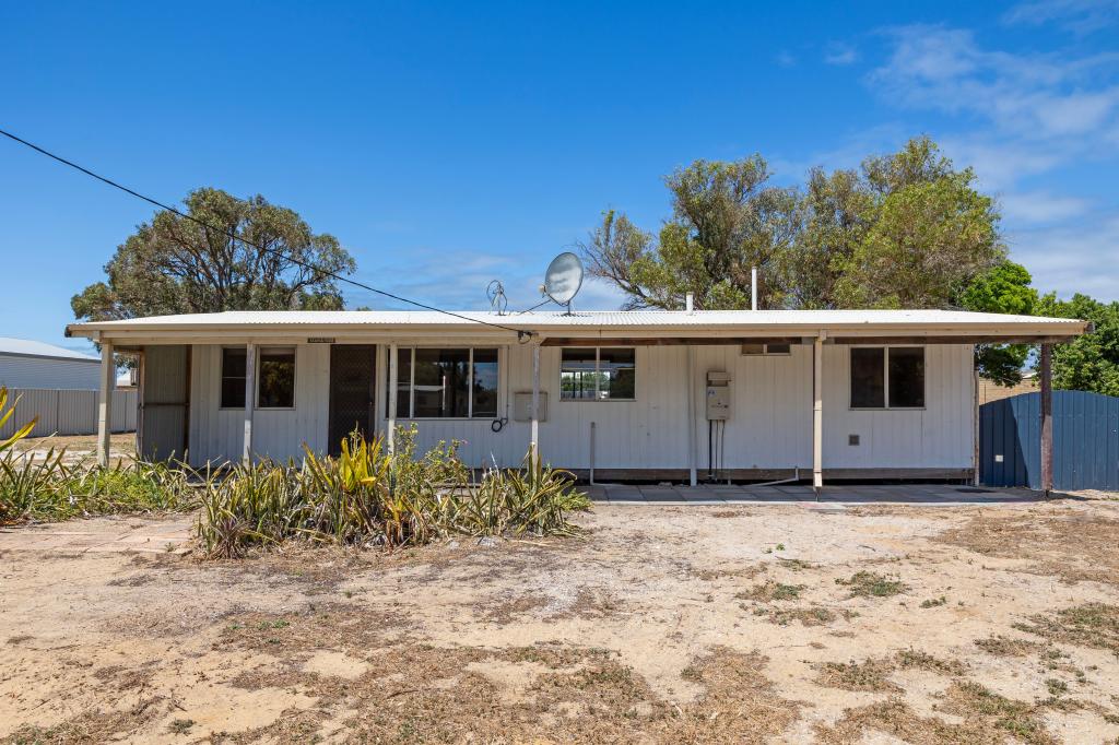 6 Read St, Green Head, WA 6514