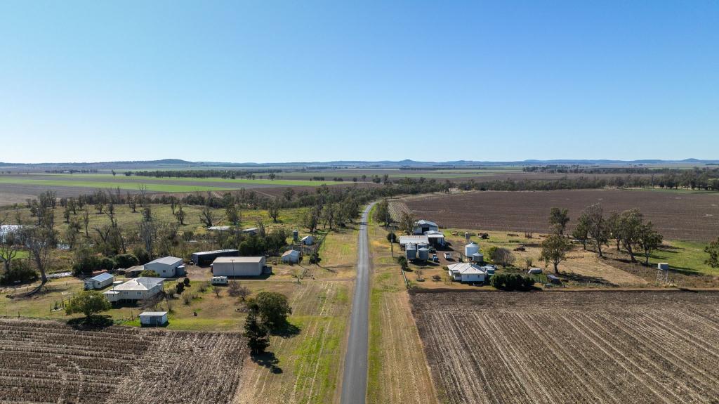 "THREE OAKS" 1268 TUMMAVILLE RD, TUMMAVILLE, QLD 4352