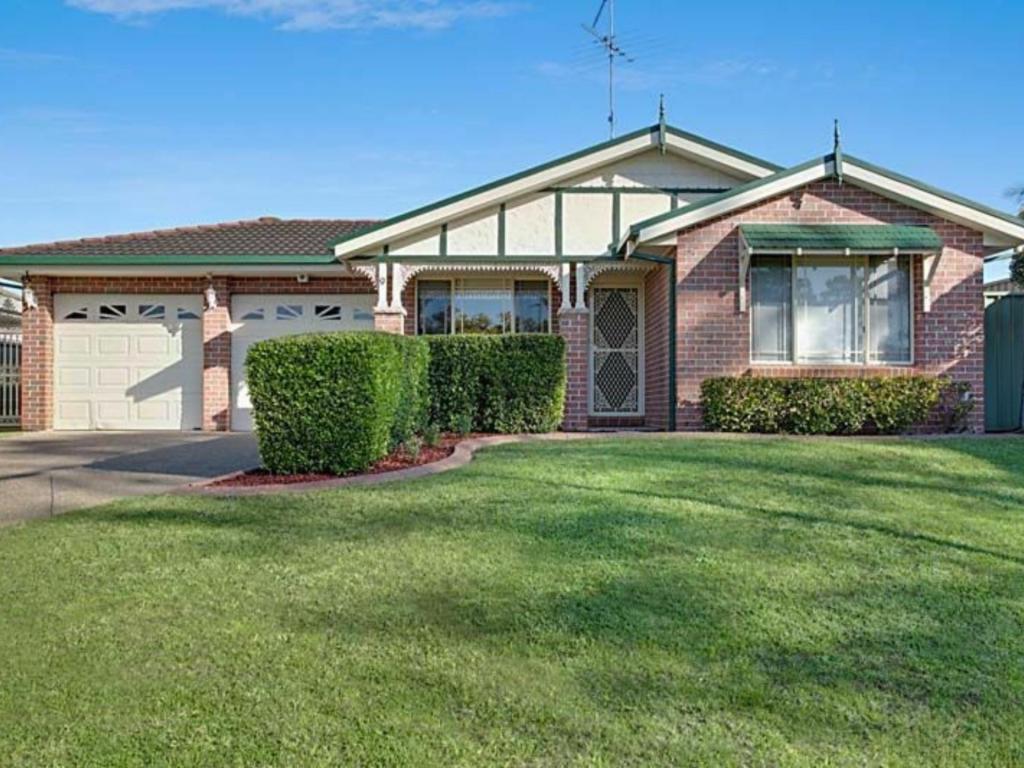 9 Fitton Pl, St Helens Park, NSW 2560