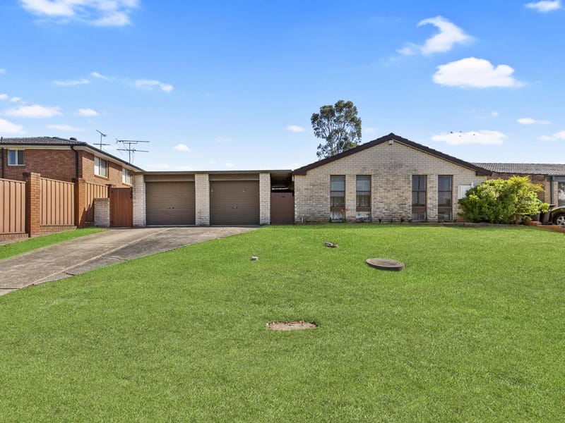 24 Explorers Way, St Clair, NSW 2759